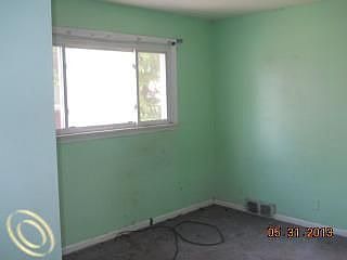 5th image of 20266 Blackstone St