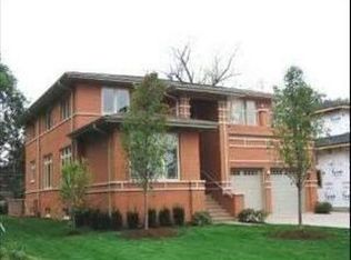 2775 W Dempster St, Park Ridge, IL 60068