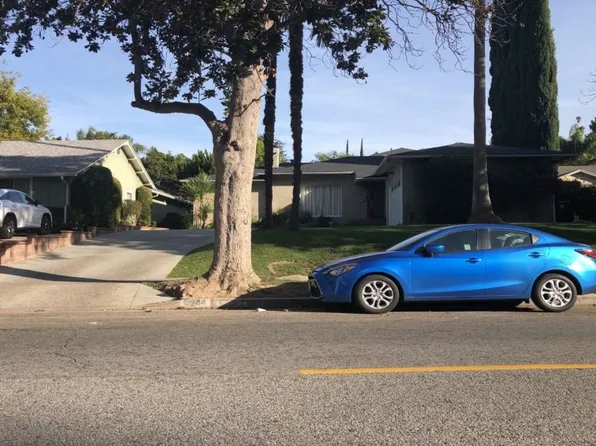 4244 Woodcliff Rd, Sherman Oaks, CA 91403