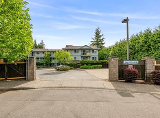 840 Shamrock Pl Unit 302, Comox, BC V9M 4G4
