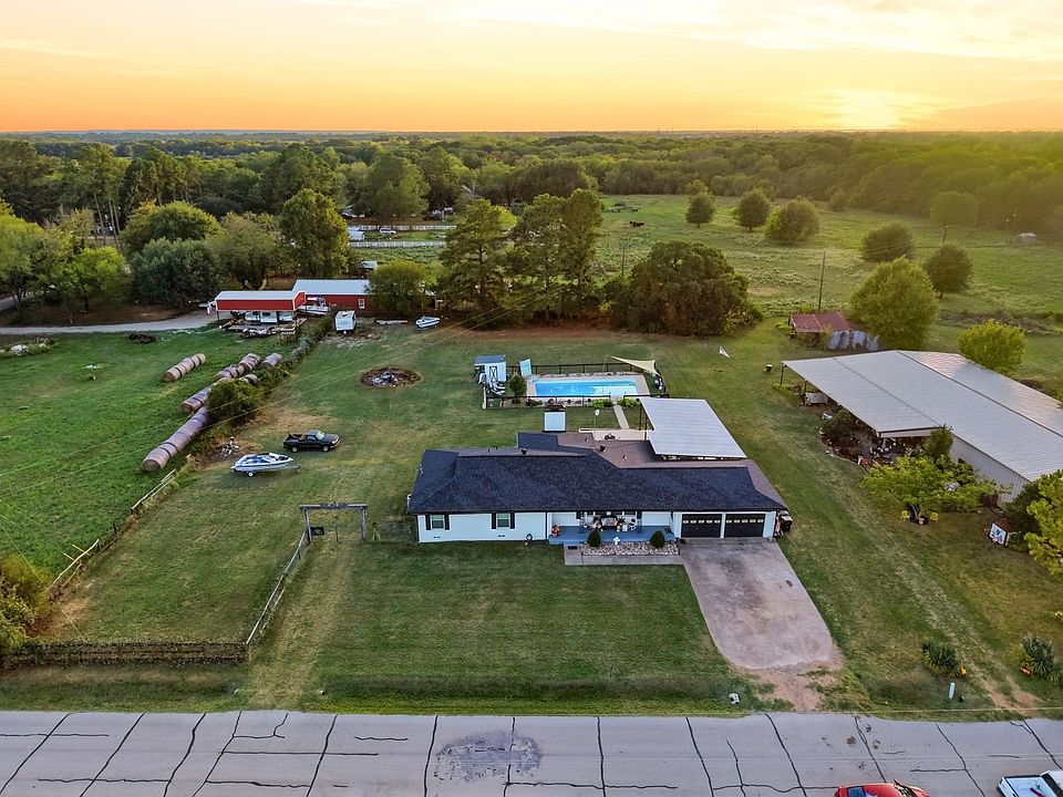 1st image of 560 Harlan Rd