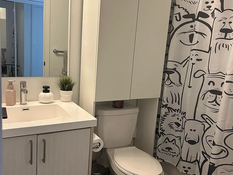 60 George Butchart Dr #619 — Photo 5