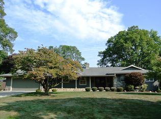 1475 Doncaster Dr, Youngstown, OH