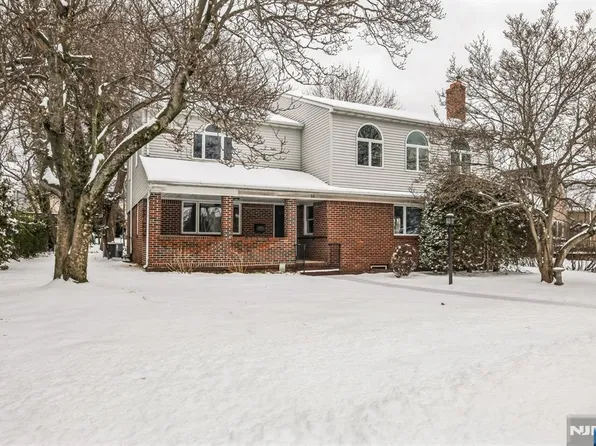 65 Boulevard, Hasbrouck Heights, NJ 07604