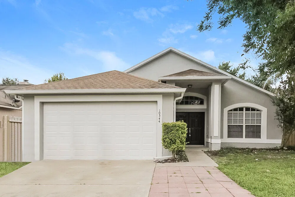 3 bed, 2.0 bath, 1579 sqft, $2,560 — Photo 1