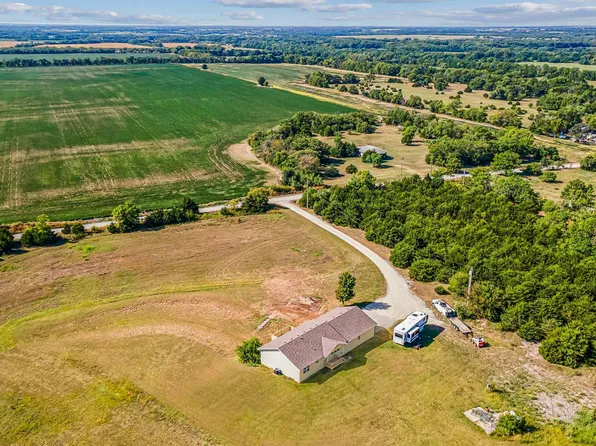 13086 SW 230th St, Douglass, KS 67039