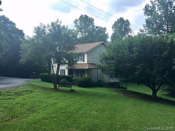 3rd image of 151 Creekside Dr