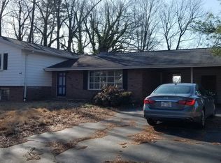 1413 Fernwood Dr, High Point, NC 27262