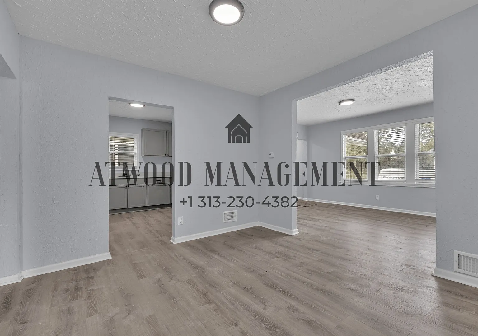 This beautifully updated 3-bedroom, 1.5-bath single-family home is ready for move-in! — Photo 4