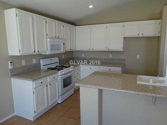 3rd image of 601 Azure Banks Ave