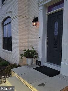 3rd image of 601 Leigh Way