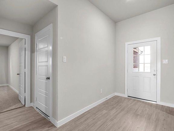 4th image of 7627 Sirocco Ln