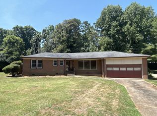 5933 Crestwood Dr, Charlotte, NC 28216