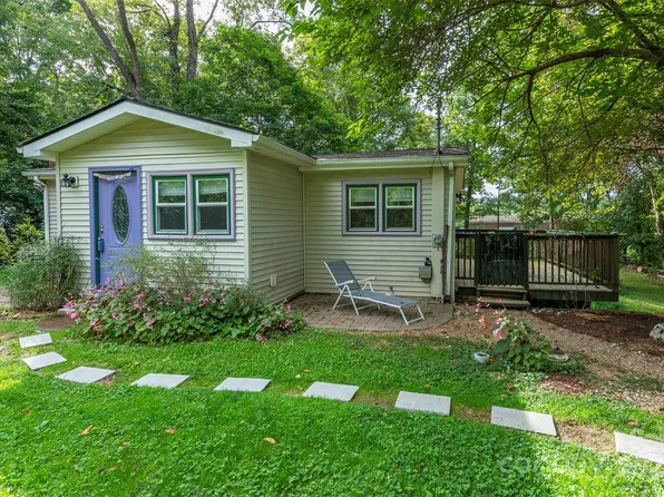 25 Glenview Pl, Arden, NC 28704