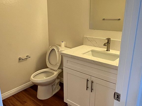 2nd image of 415 N Stoneman Ave #4