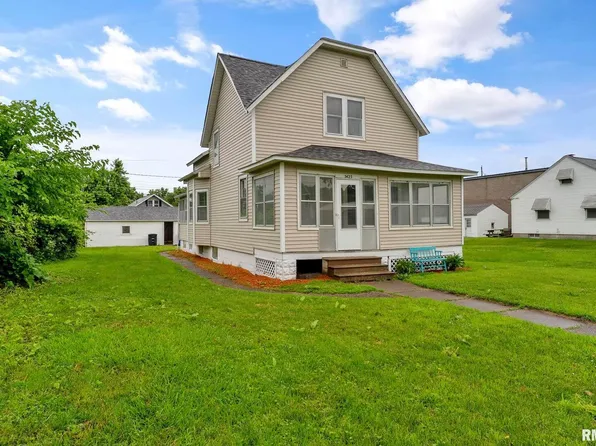 5423 3rd Ave, Moline, IL 61265