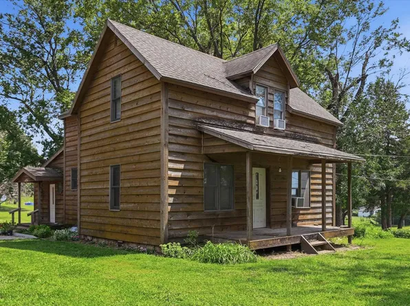 3022 NW Rochester Rd, Topeka, KS 66617