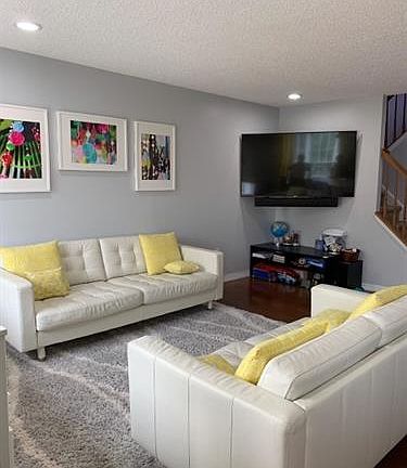 3rd image of 303 Strull Ct #2