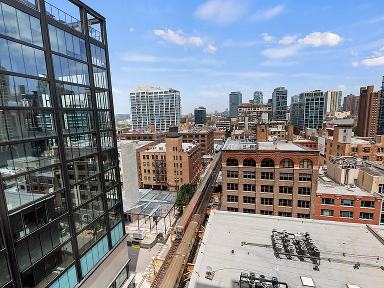 Flair Tower Apartments — Photo 6