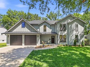 7927 Chadwick St, Prairie Village, KS 66208