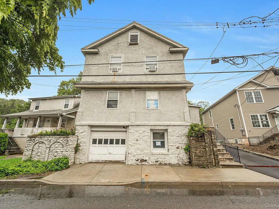 1st image of 209 Grand Street