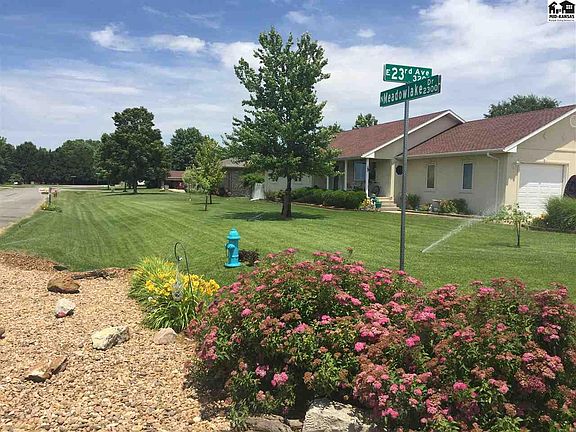 2nd image of 2300 N Meadowlake Dr