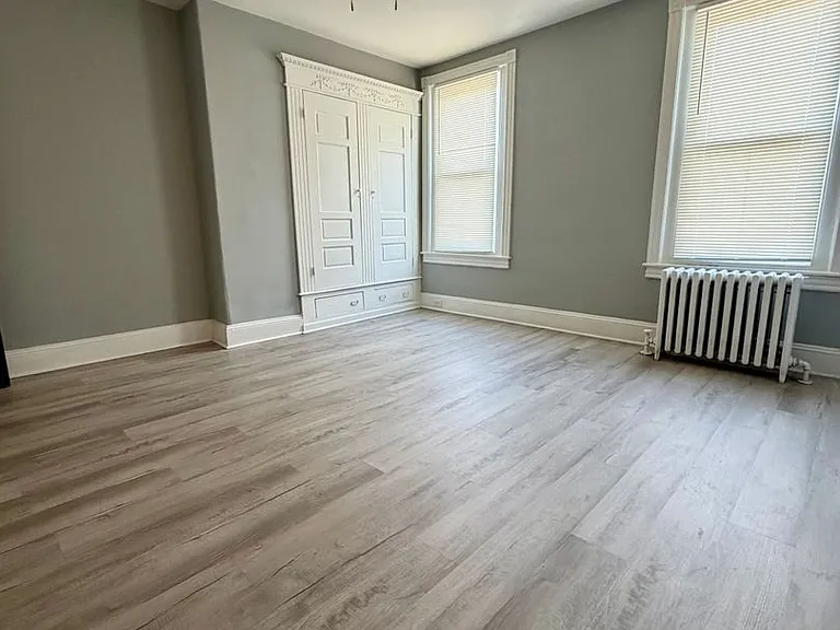1724 Saint Paul St — Photo 16