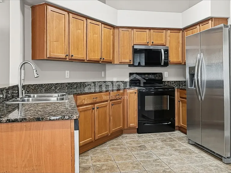 25815 Crippen Dr — Photo 3