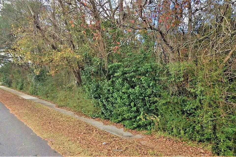1st image of 0 S Gum St