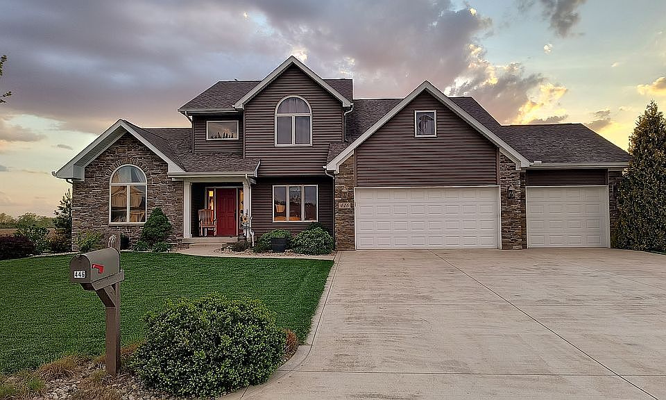 1st image of 446 Meadow Cir