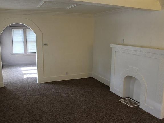 2nd image of 301 S 35th St