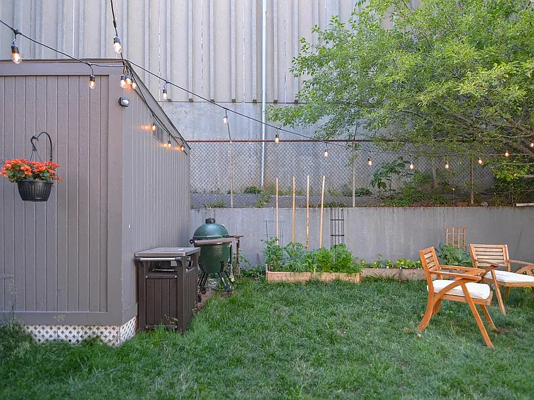 10 Grant St #1 — Photo 18