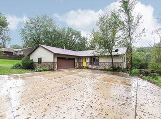 33825 Lynn Ln, Burlington, WI 53105