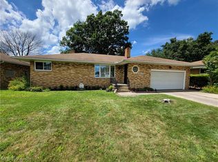 7016 Arcadia Dr, Parma, OH 44129