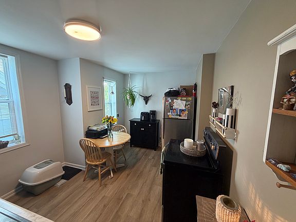 5th image of 207 S 17th Ave E #2