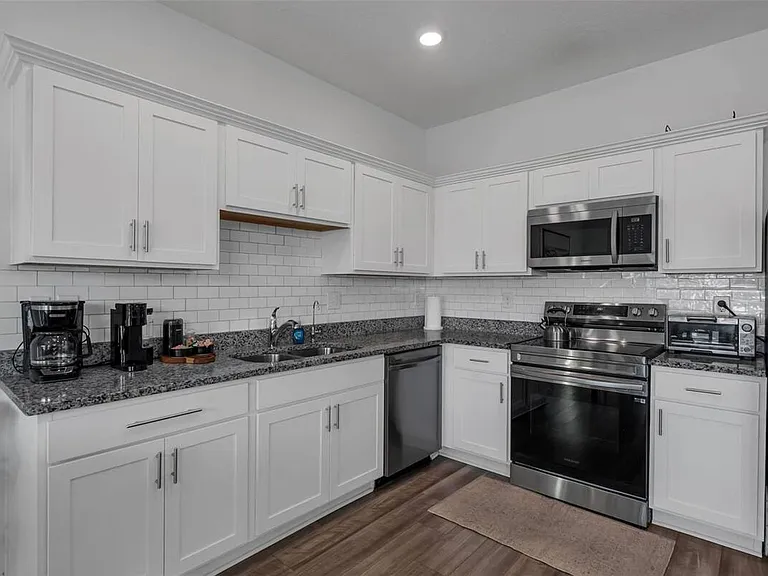 6359 Kay Morgan Ln — Photo 9