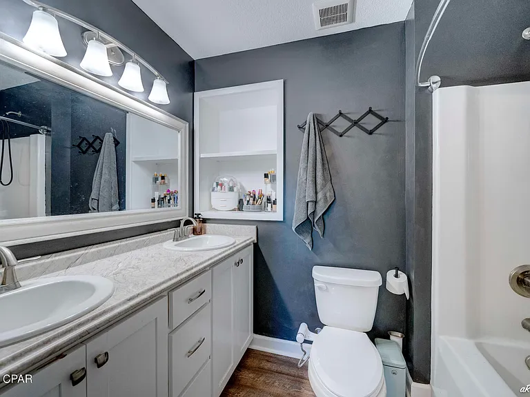 6328 Olokee St — Photo 15