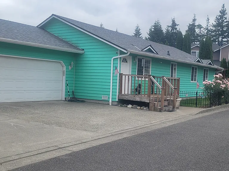 Puget Dr — Photo 1