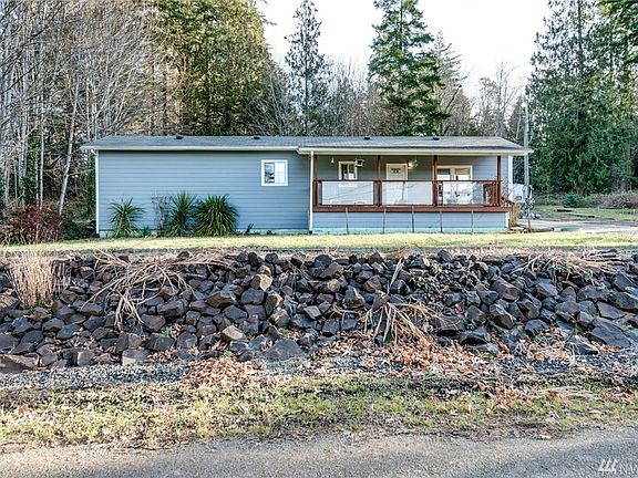 3rd image of 140 E Orchard Ln