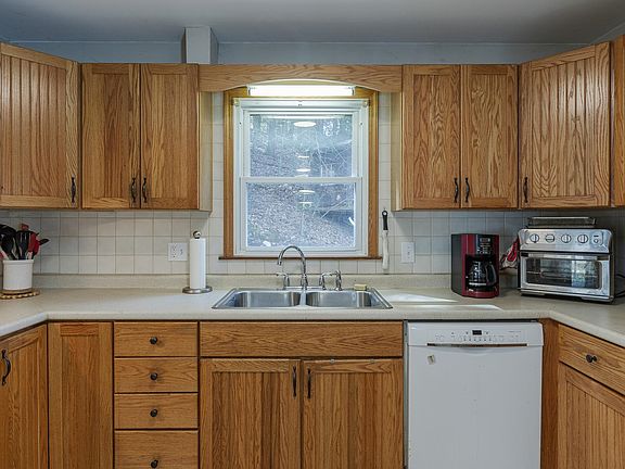 4th image of 84 Hidden Valley Road