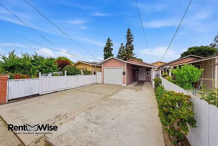 657 Hurlingame Ave — Photo 38