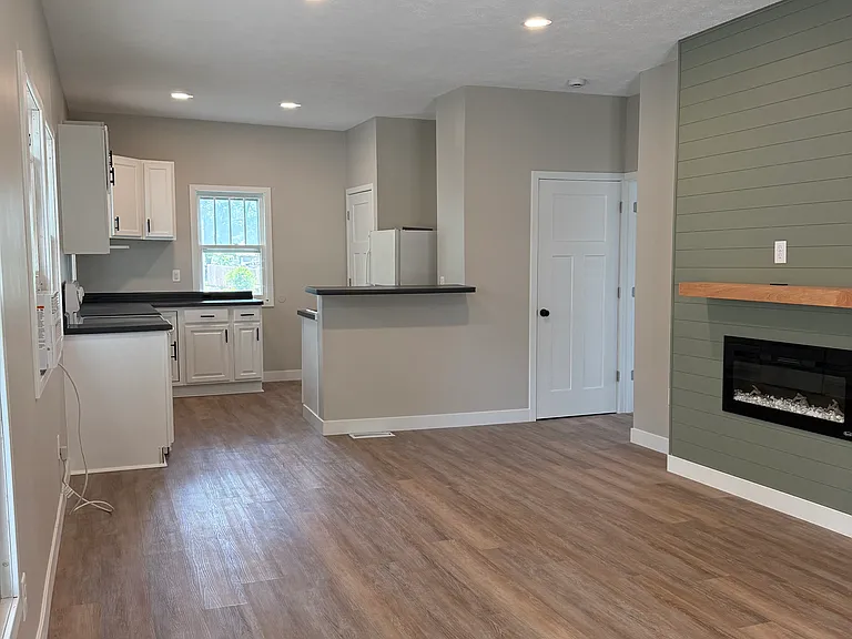 2251 Dudley St — Photo 3