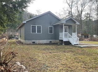 4 Grove St, Godeffroy, NY 12729