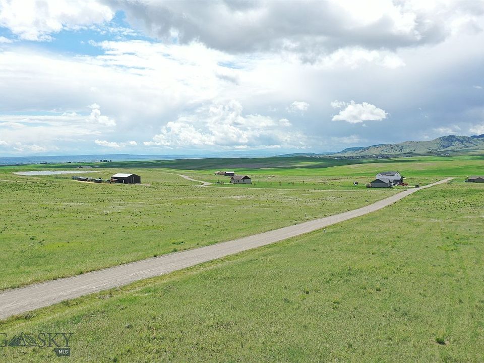 2nd image of 77 Mackenzie Mountain Way