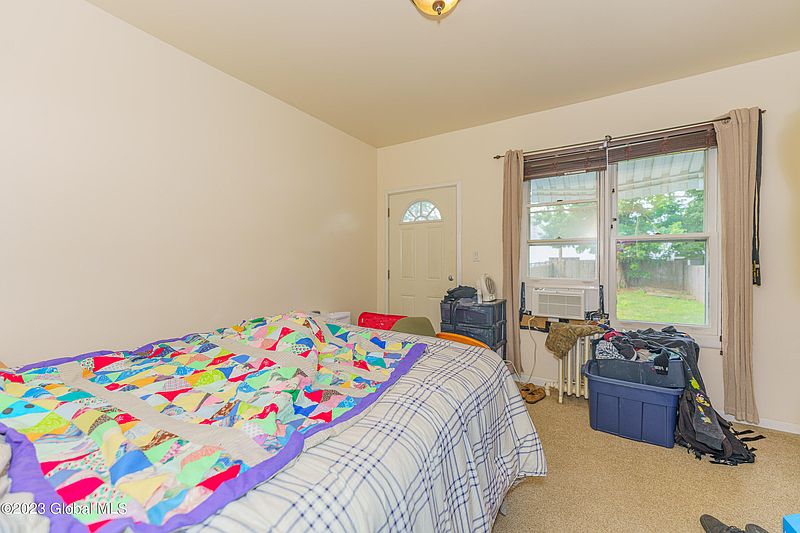 5th image of 534 Hamilton Street