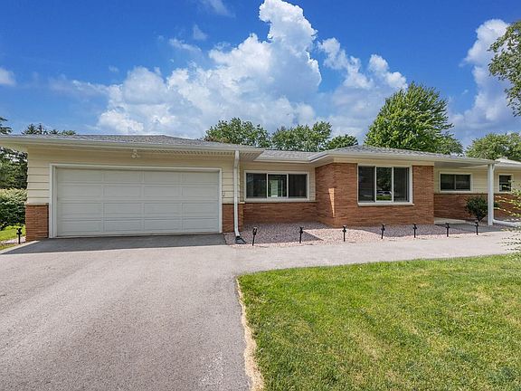 3rd image of W156N5709 Cheryln DRIVE