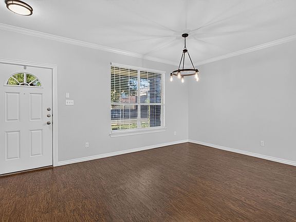 5th image of 304 Turquoise Dr