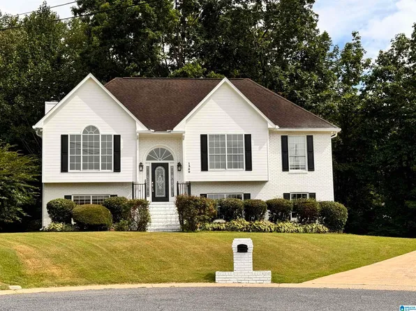 1300 Red Rock Cir, Pleasant Grove, AL 35127