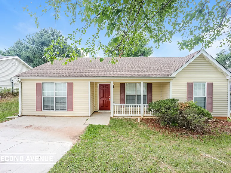 389 Eagles Flight Ln — Photo 1