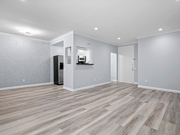 3rd image of 1115 S Elm Dr APT 215
